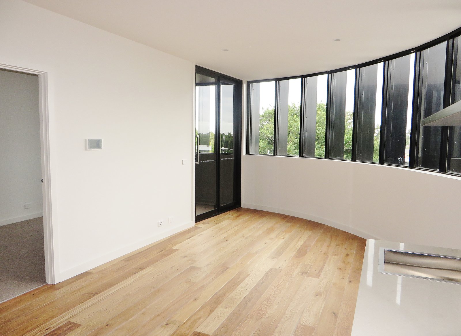 Gallery: 319/218 Bay Road