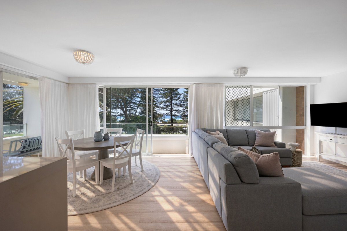 3/194-198 The Esplanade Burleigh Heads 2