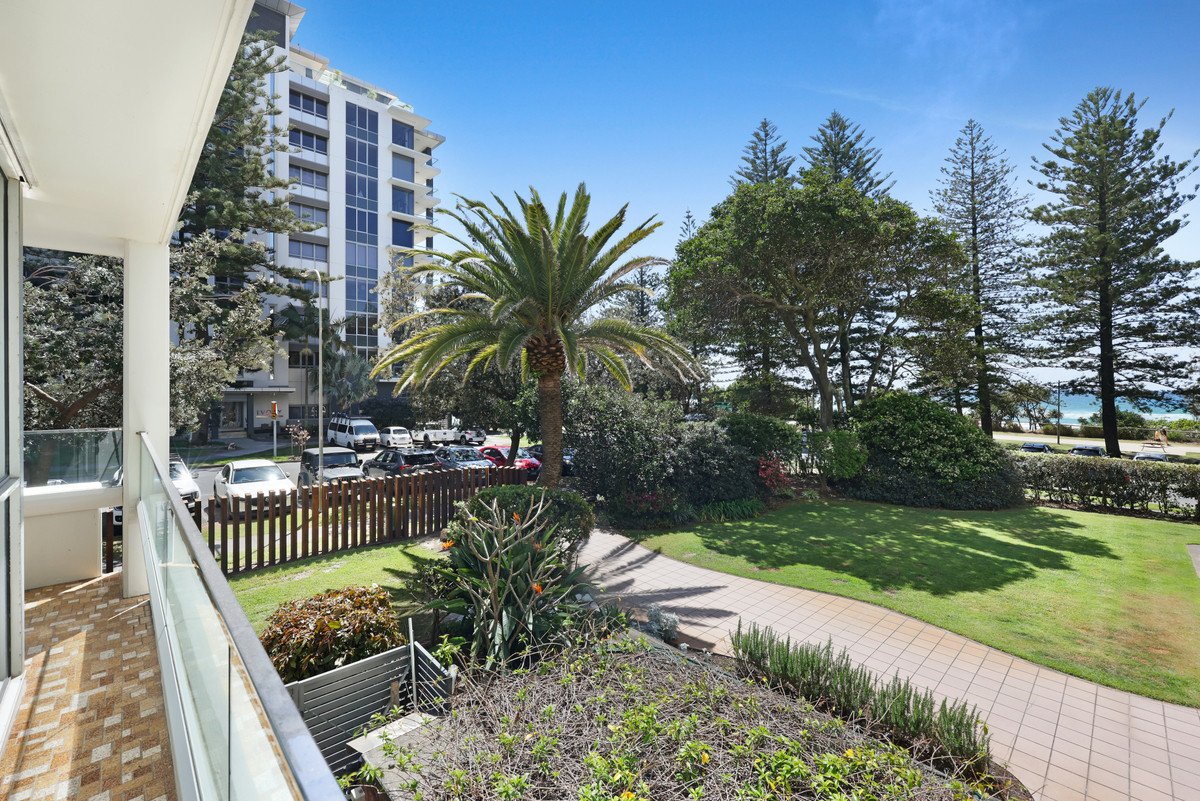 3/194-198 The Esplanade Burleigh Heads 4