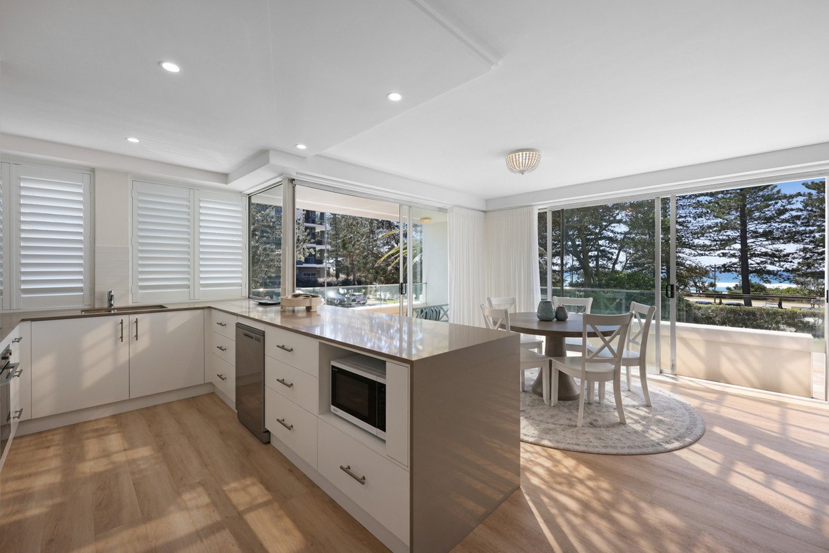 3/194-198 The Esplanade Burleigh Heads 6