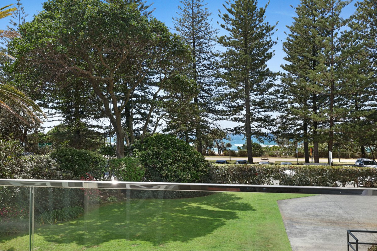 3/194-198 The Esplanade Burleigh Heads 13