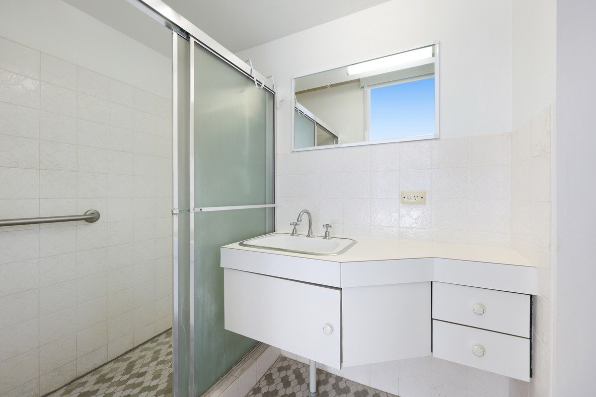 3/194-198 The Esplanade Burleigh Heads 17
