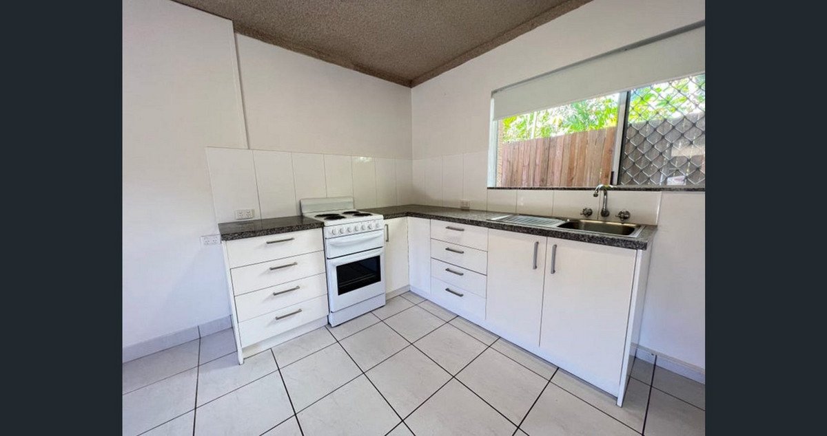 3/1947 Gold Coast Highway Burleigh Heads 1