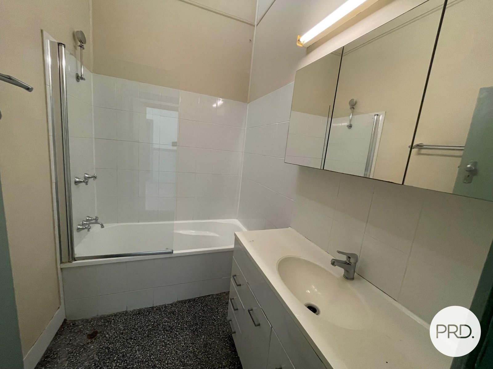 3/196 Bonney Avenue CLAYFIELD 8