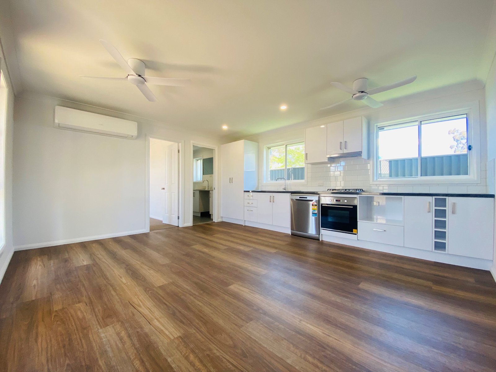 31a Carnegie Place TAMWORTH 3