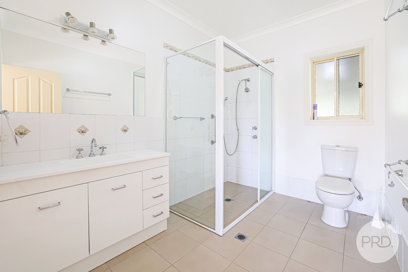 31A Pages Lane TAMWORTH 28