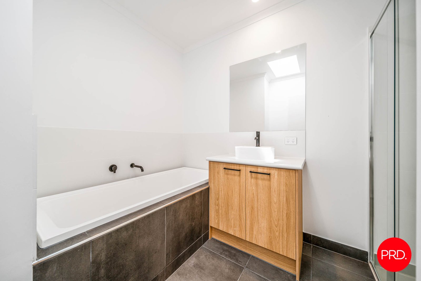 31A Rose Street LONG GULLY 10