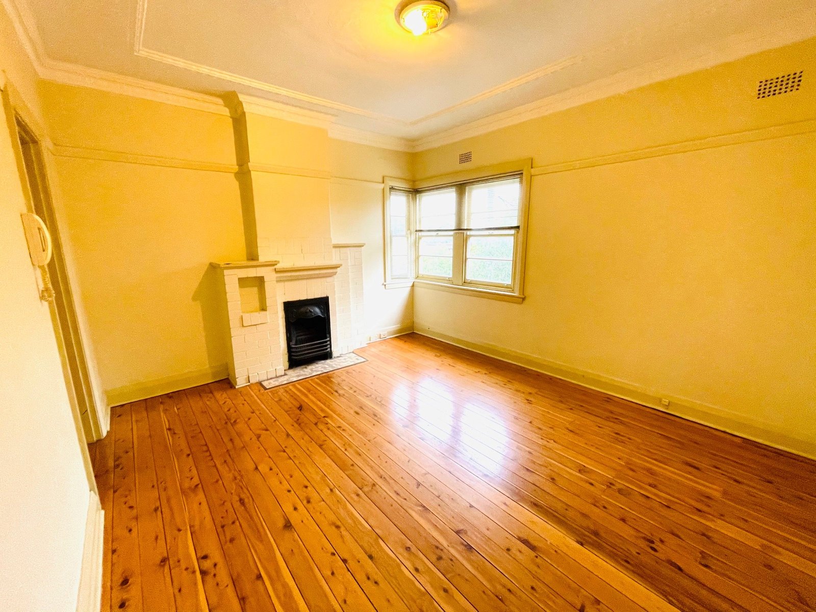 3/1A Short Street CARLTON 2