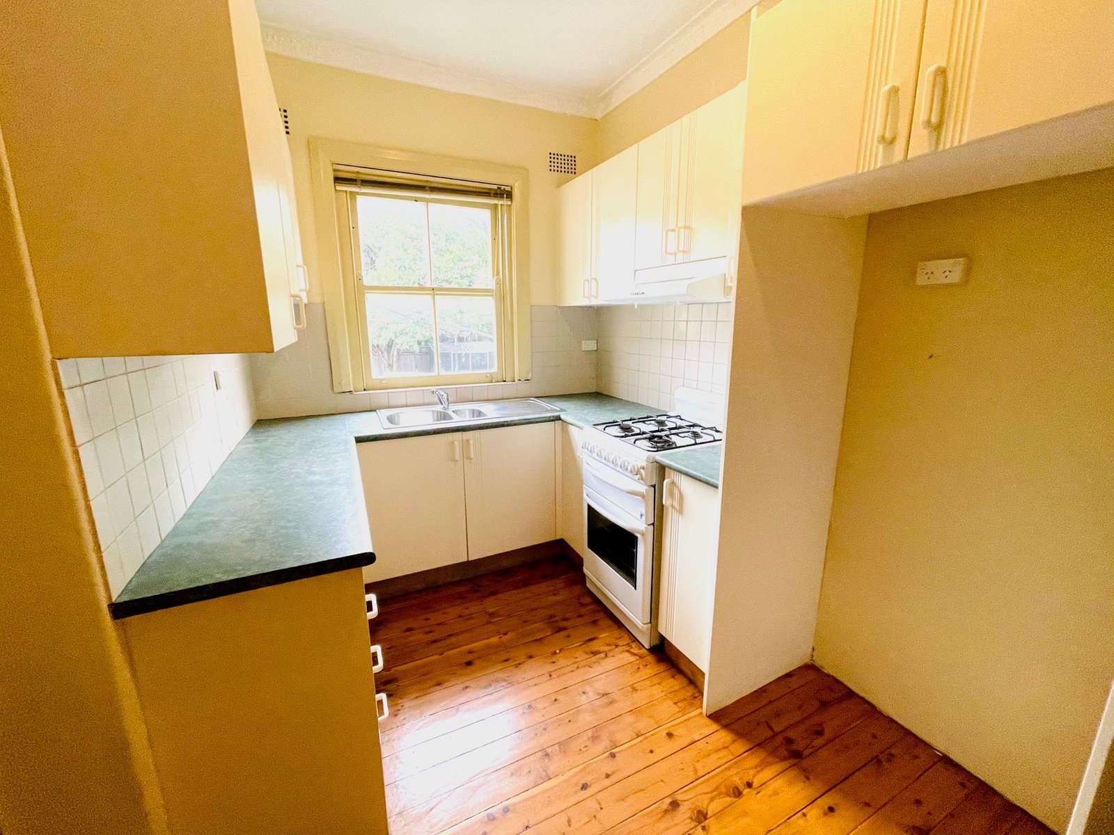 3/1A Short Street CARLTON 3