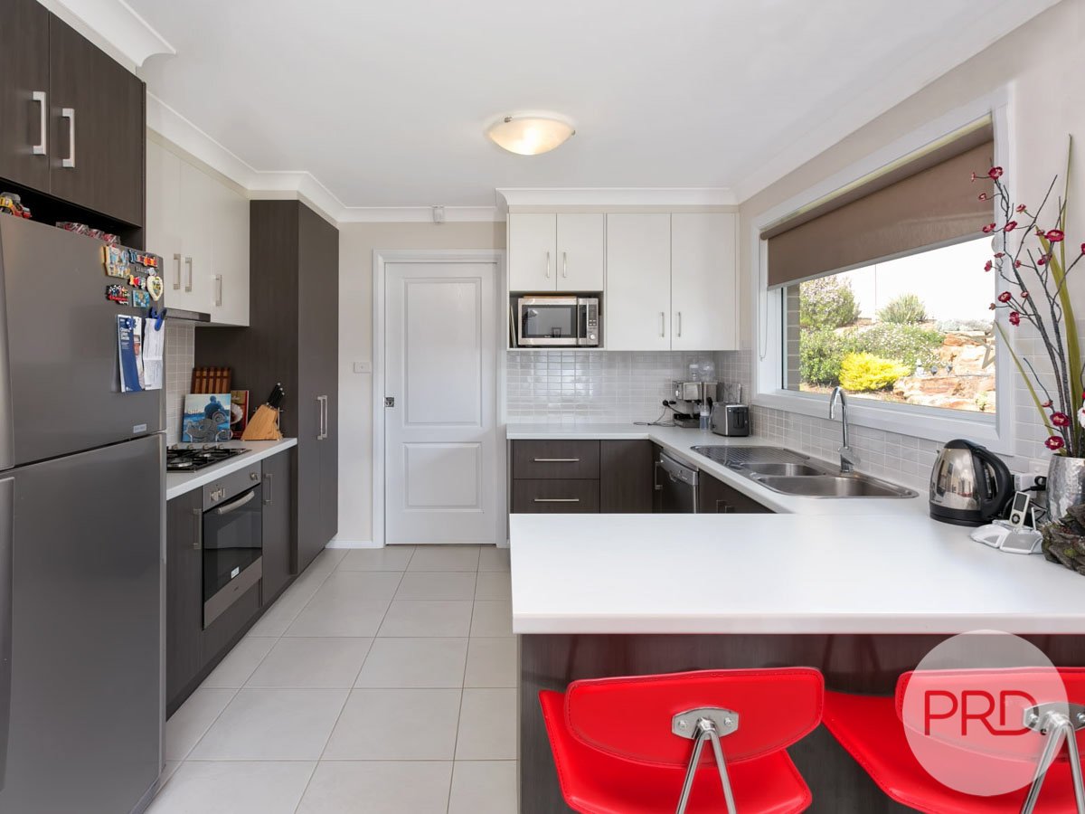 3/2-3 Larra Place BOURKELANDS 3