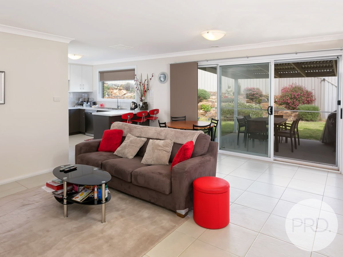 3/2-3 Larra Place BOURKELANDS 4