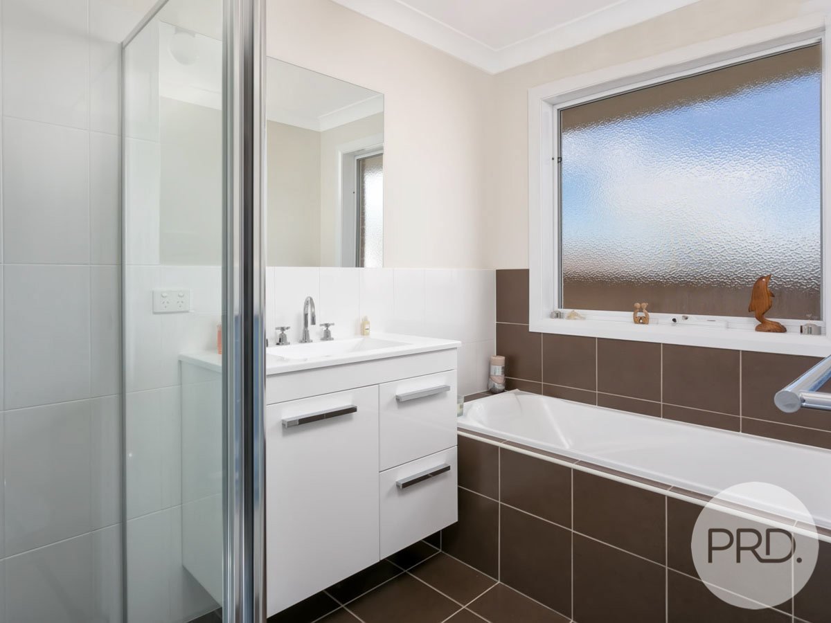 3/2-3 Larra Place BOURKELANDS 10