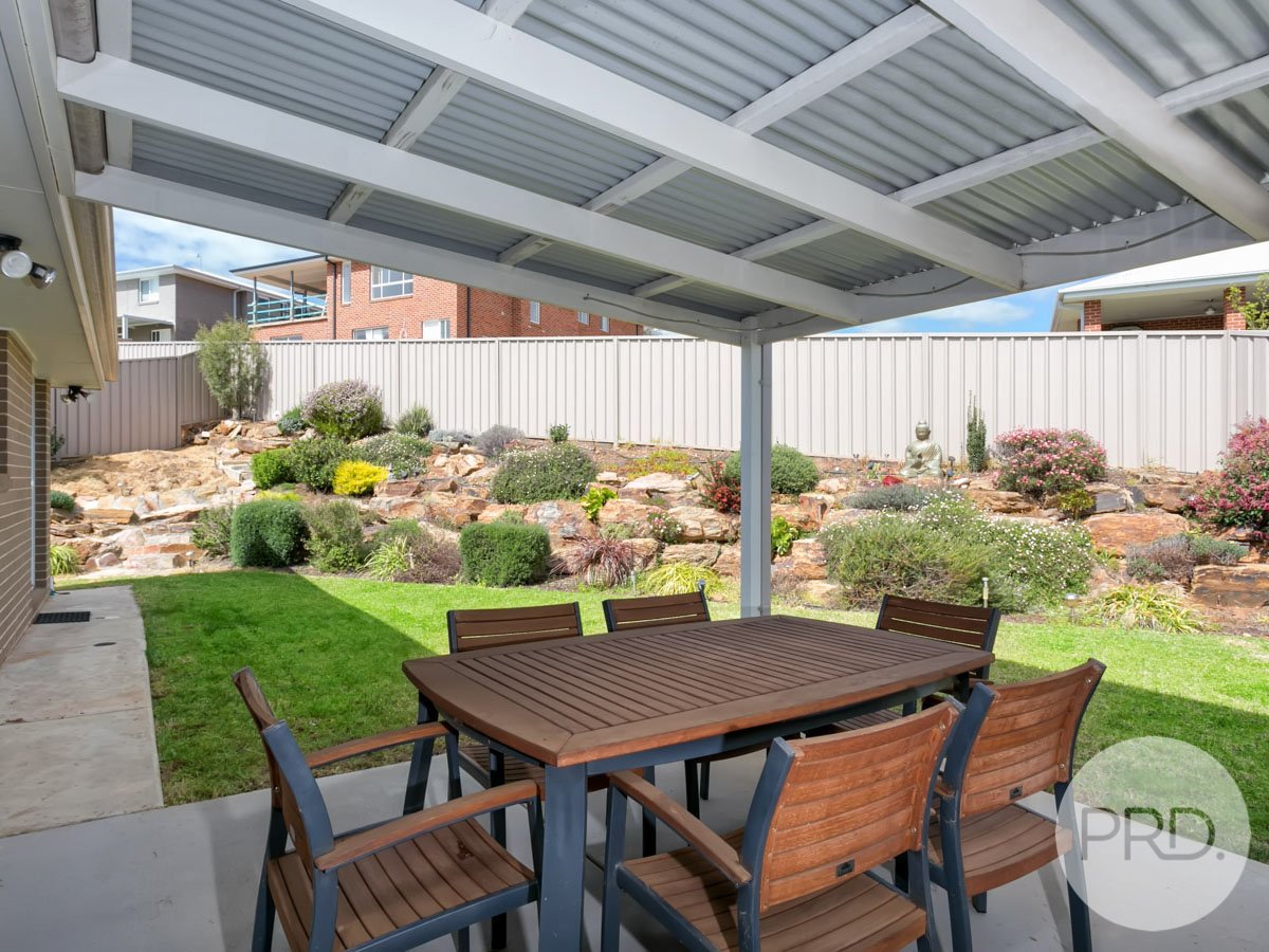 3/2-3 Larra Place BOURKELANDS 11