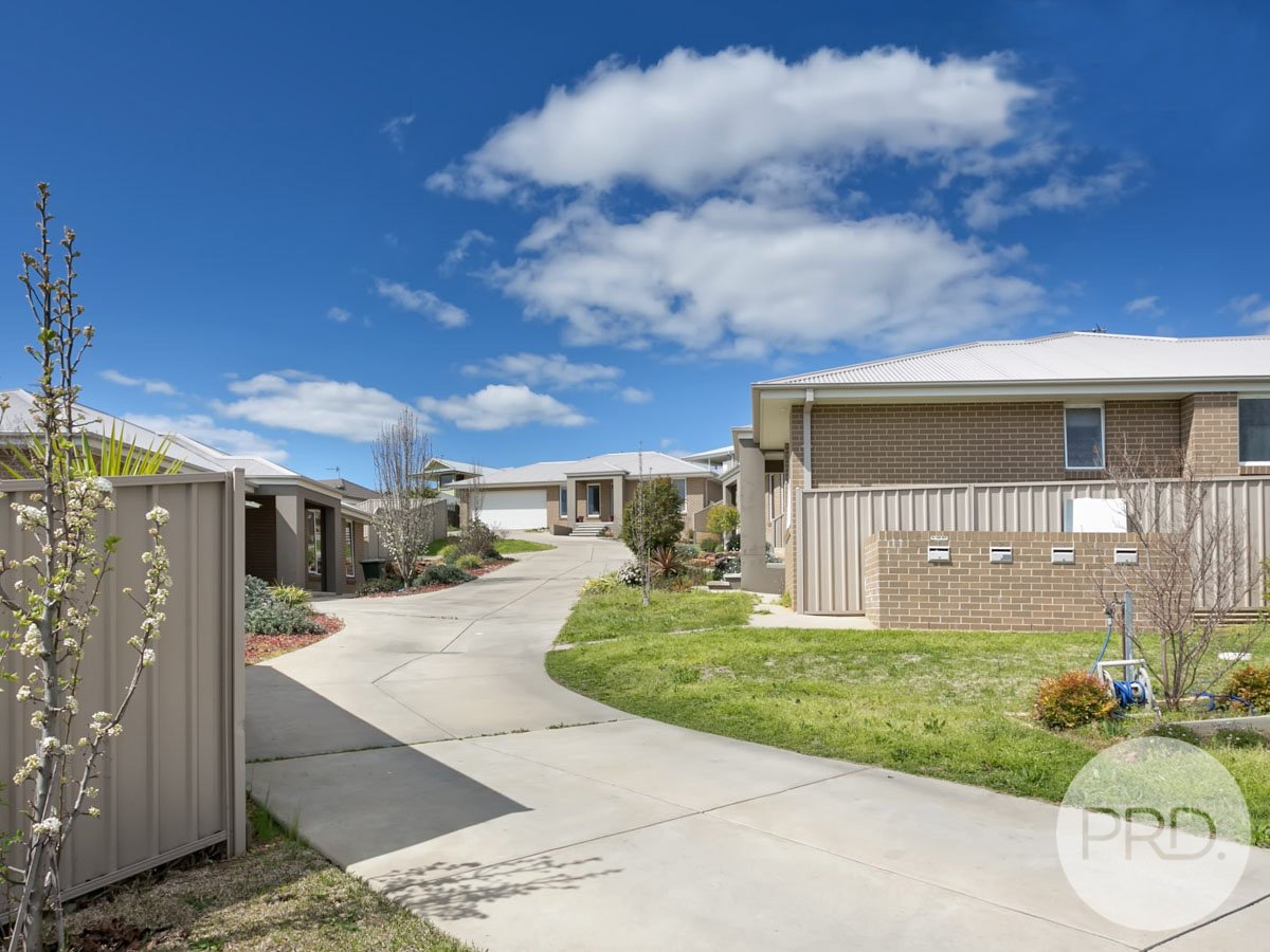 3/2-3 Larra Place BOURKELANDS 13