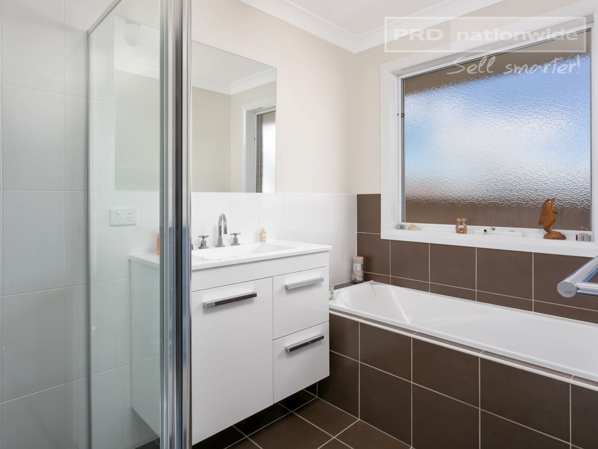 3/2-3 Larra Place BOURKELANDS 9