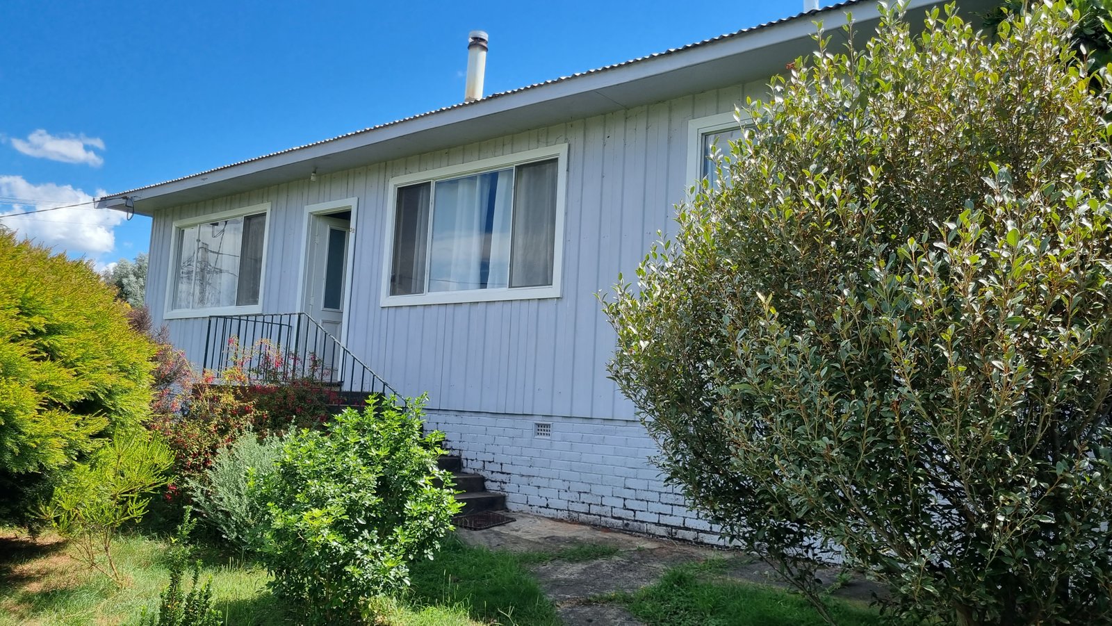 32 Acacia Avenue BATLOW 2