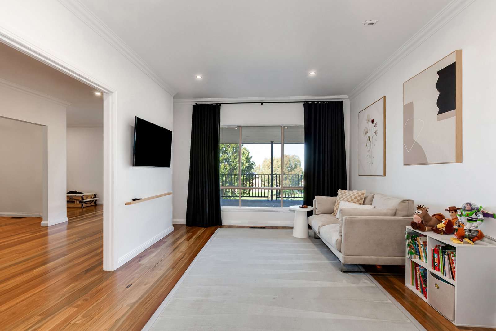 Gallery: 32 Acacia Way