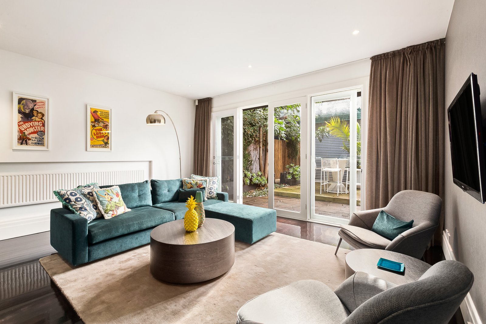 Gallery: 32 Acland Street
