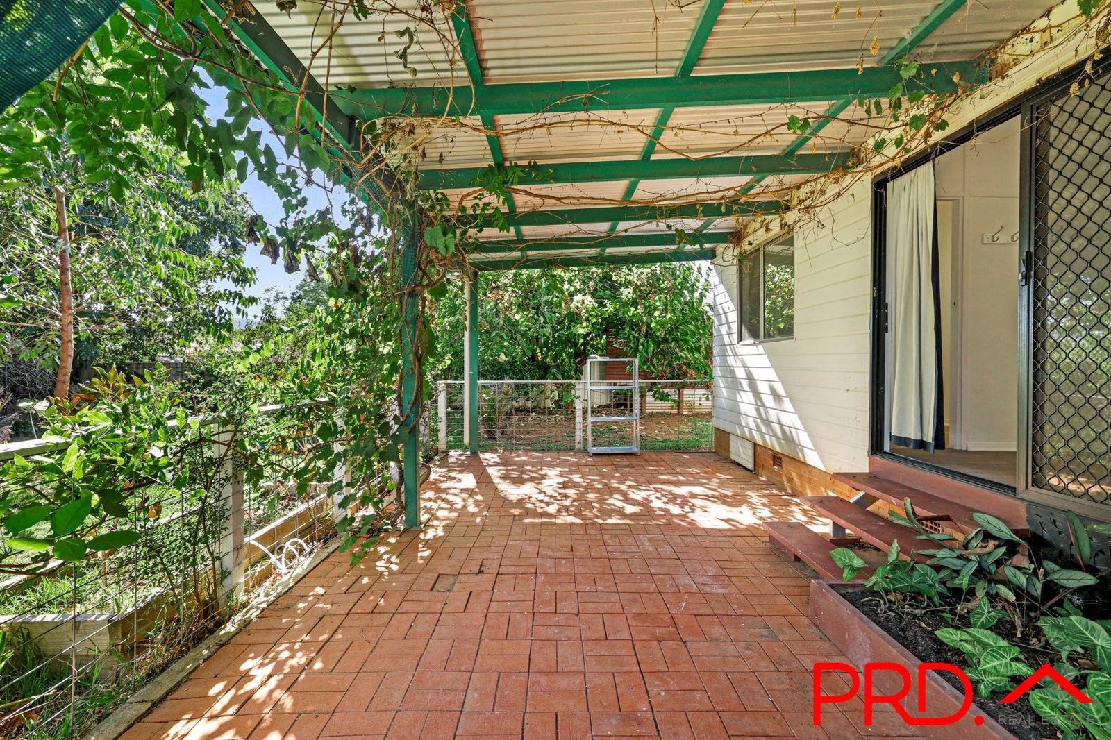 32 Anthony Road TAMWORTH 15