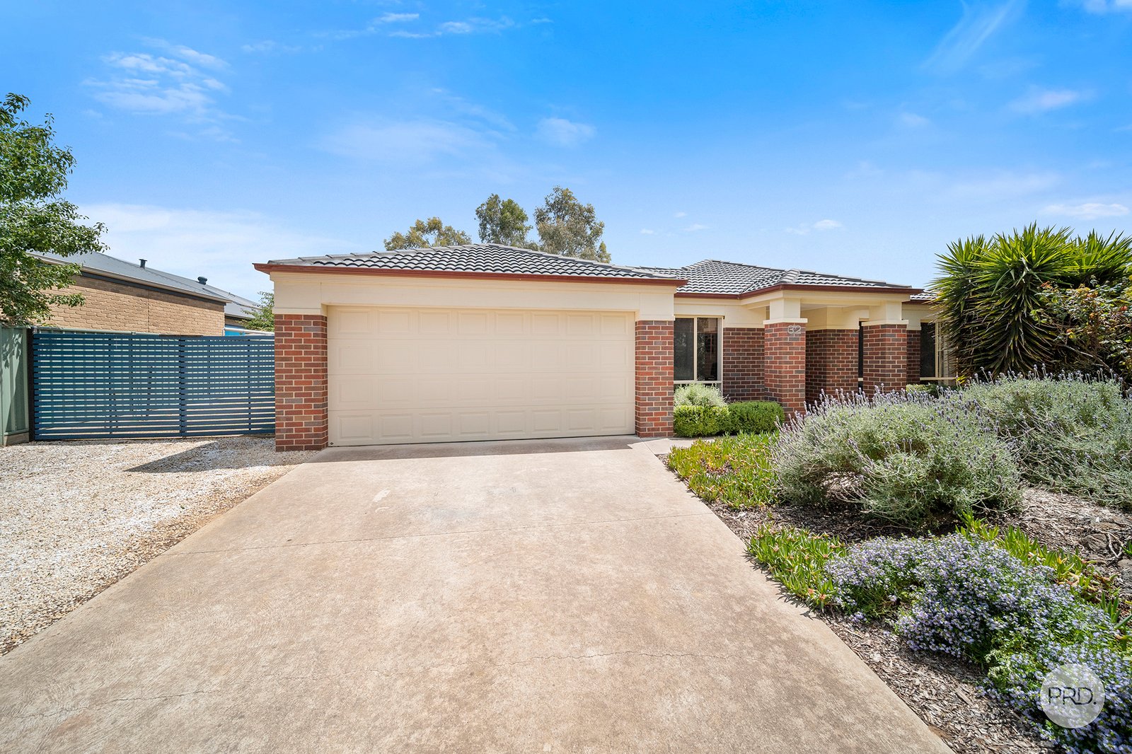 32 Athena Way STRATHFIELDSAYE 1