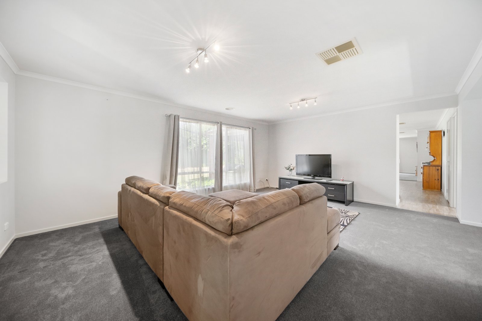 32 Athena Way STRATHFIELDSAYE 5