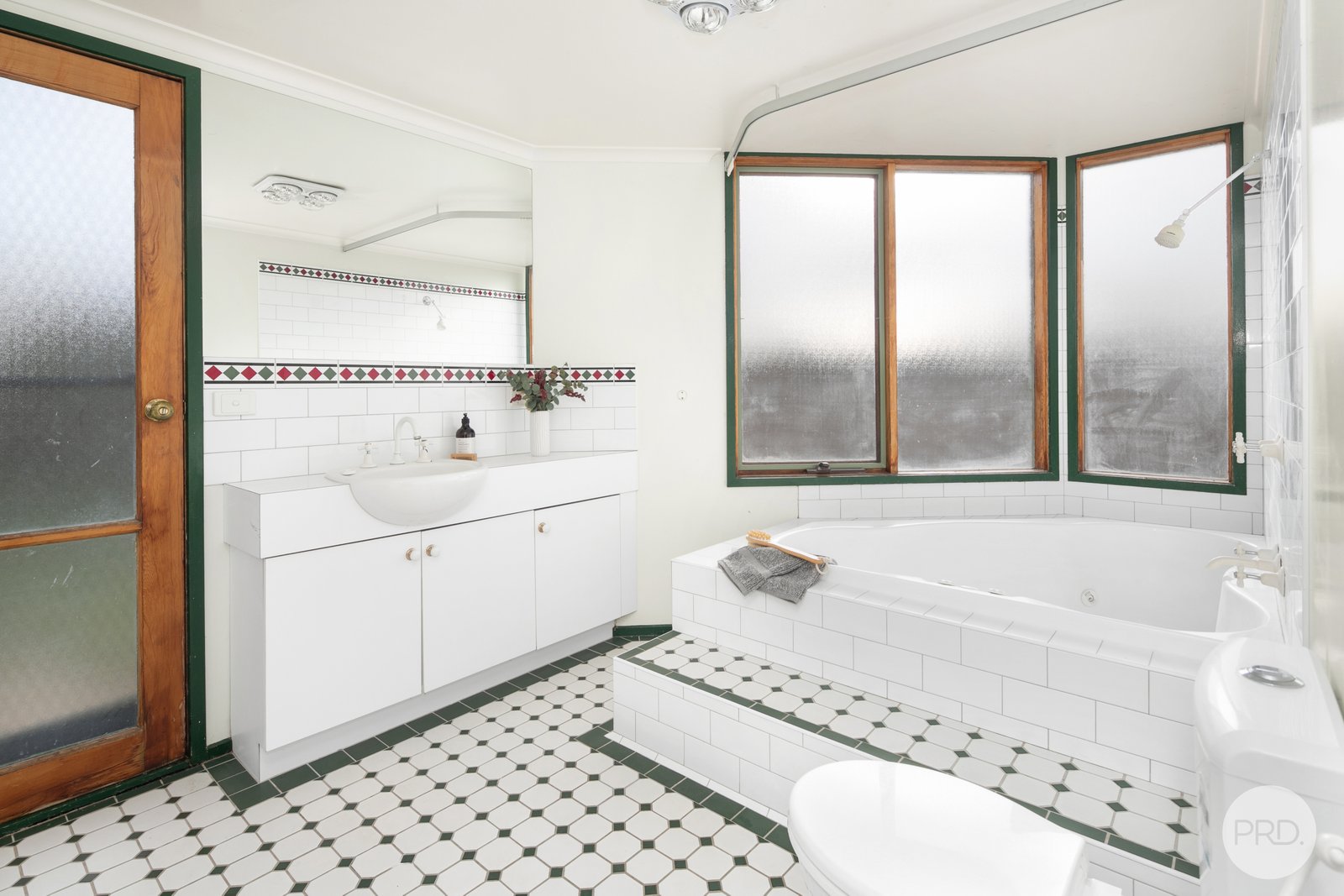 32 Avoca Crescent ALFREDTON 14