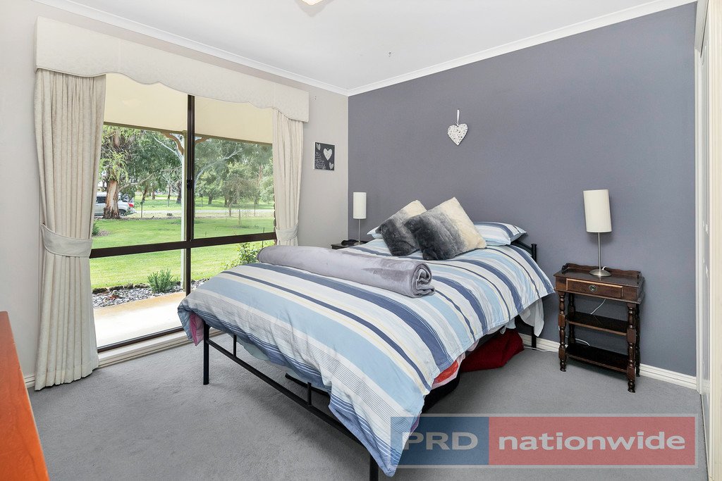 32 Ballantyne Lane YENDON 11