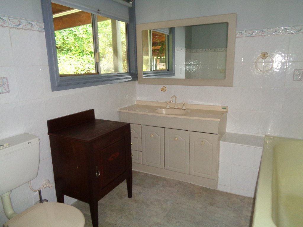 32 Bartlett Street BATLOW 8