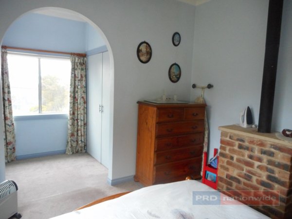 32 Bartlett Street BATLOW 6