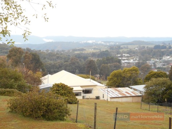 32 Bartlett Street BATLOW 20