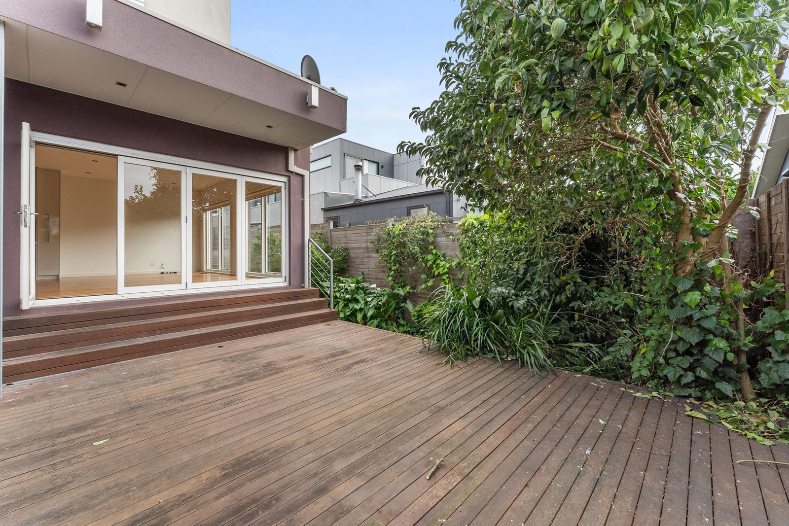 Gallery: 3/2 Bayview Road