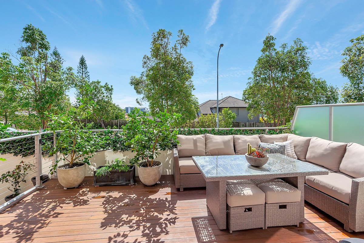 3/2 Blue Ridge Crescent VARSITY LAKES 2