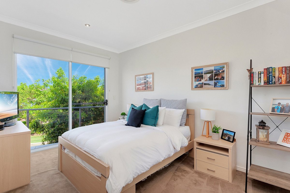 3/2 Blue Ridge Crescent VARSITY LAKES 11