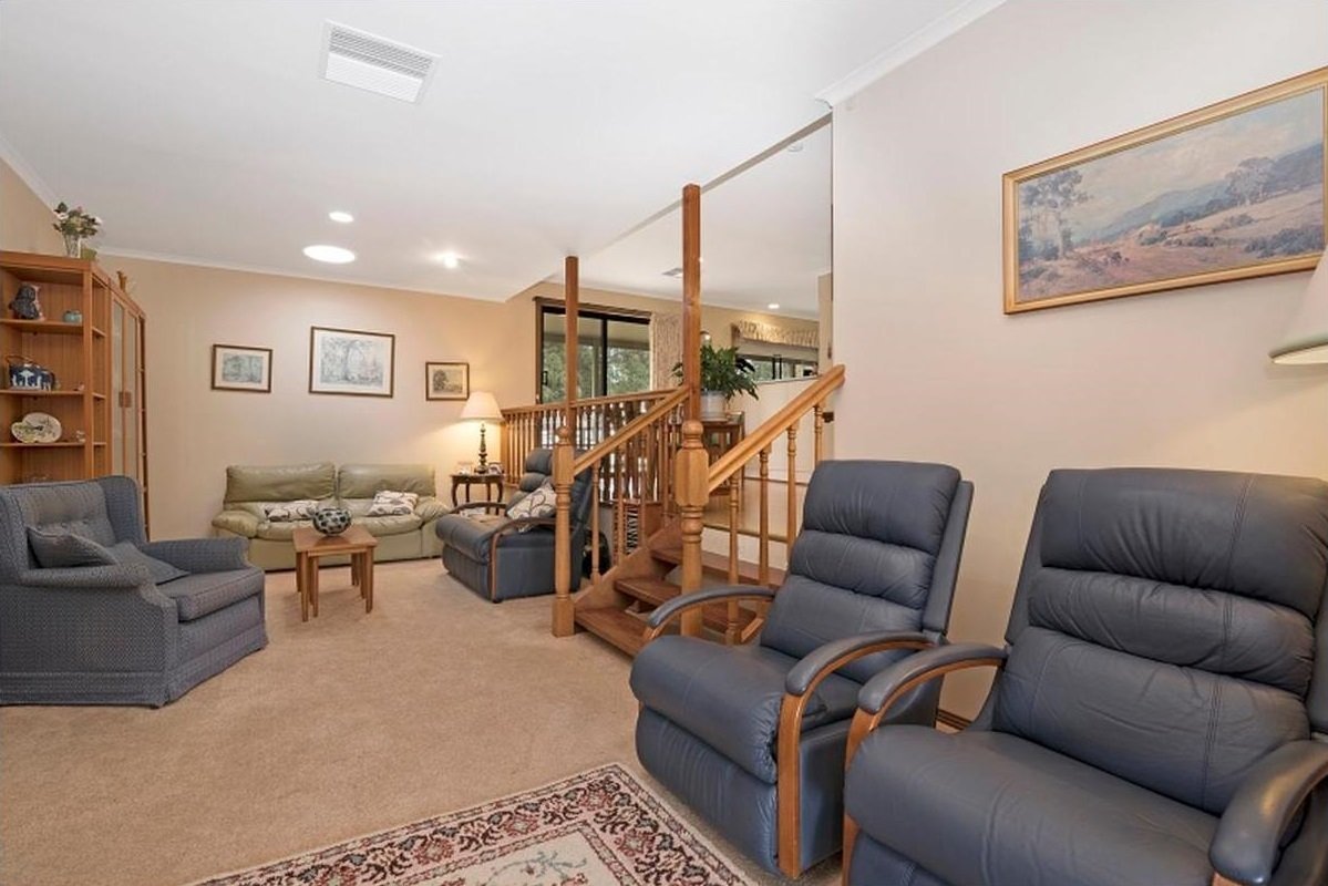 32 Bolton Drive KENNINGTON 4