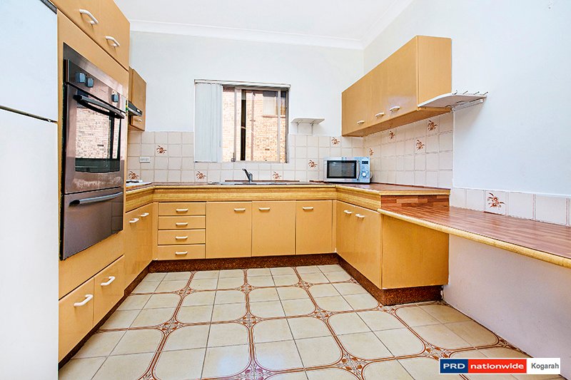 3/2 Bowns Road KOGARAH 2