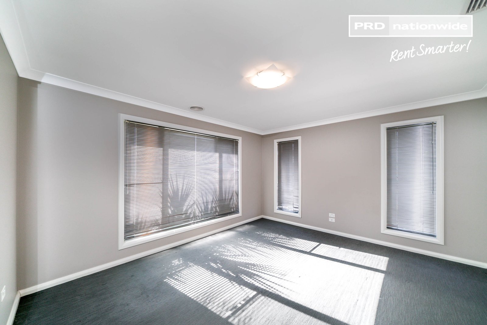 32 Bradman Drive BOOROOMA 4