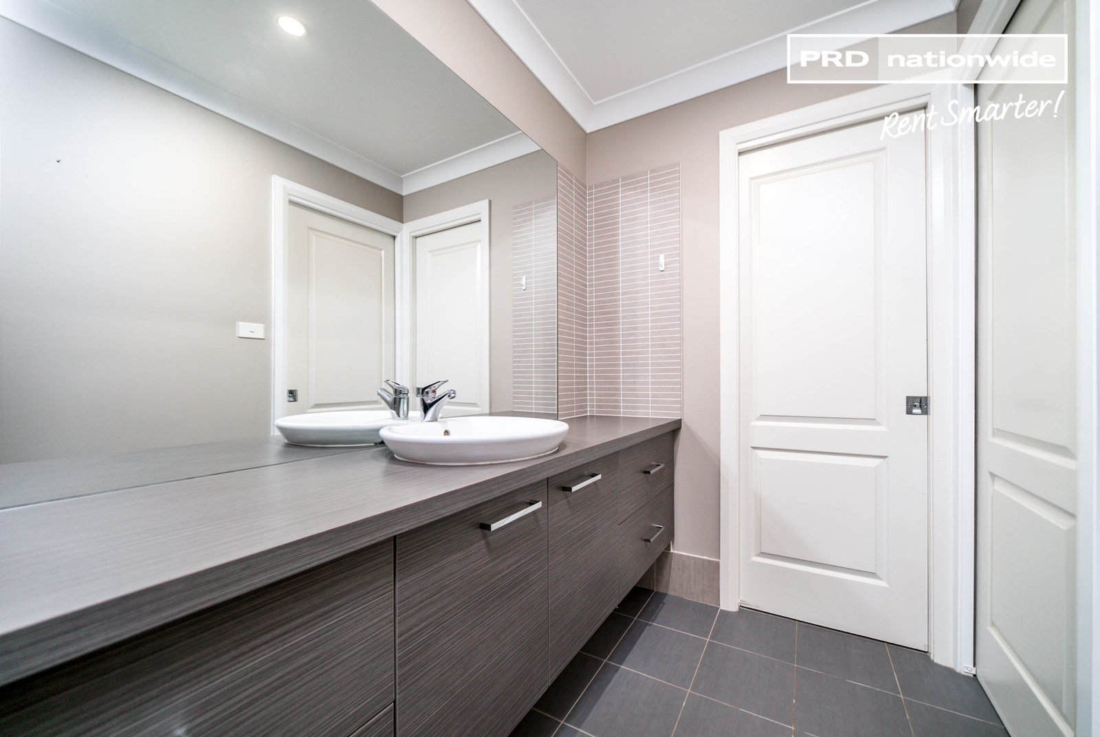 32 Bradman Drive BOOROOMA 6