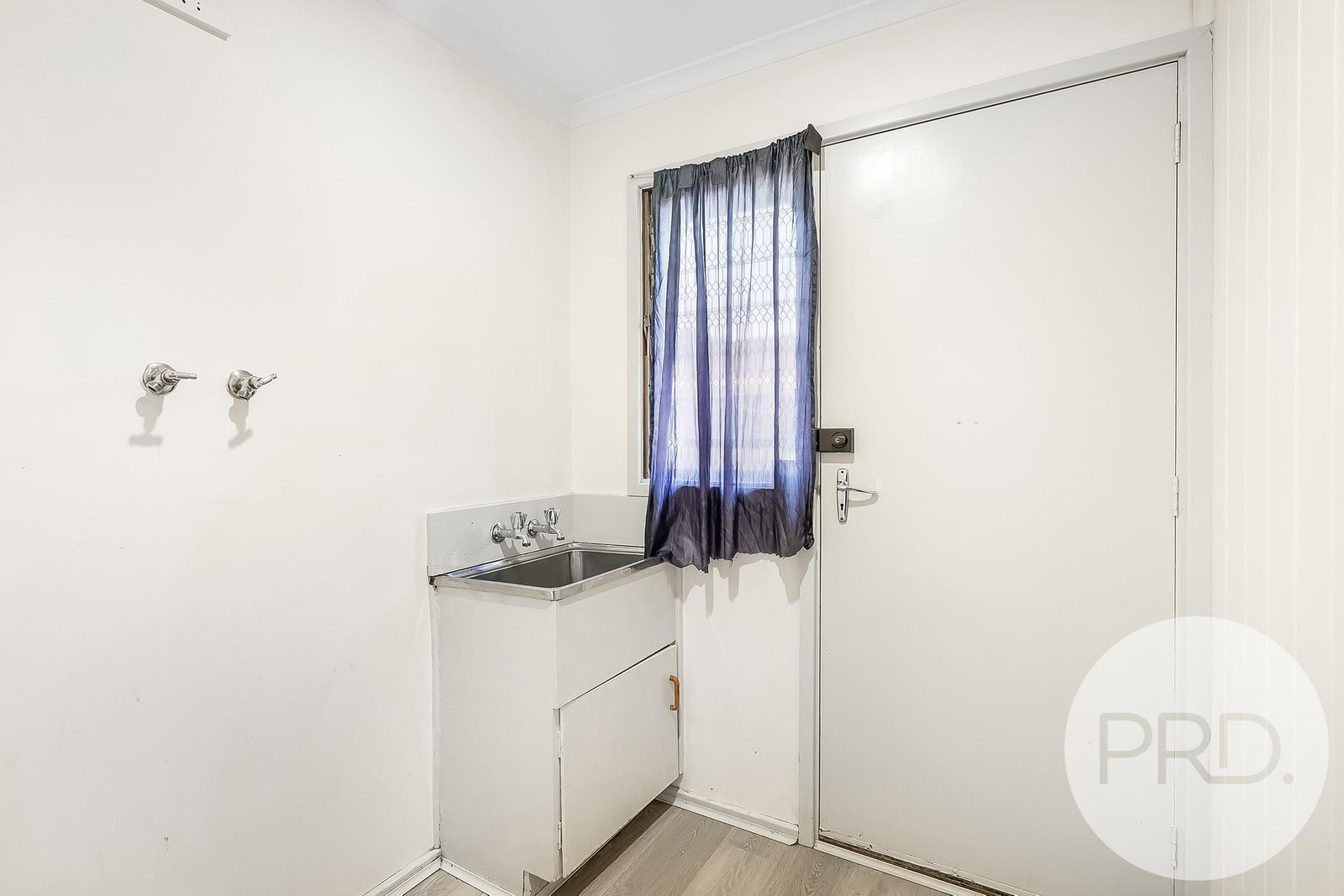 32 Bradman Street CLARENDON VALE 10