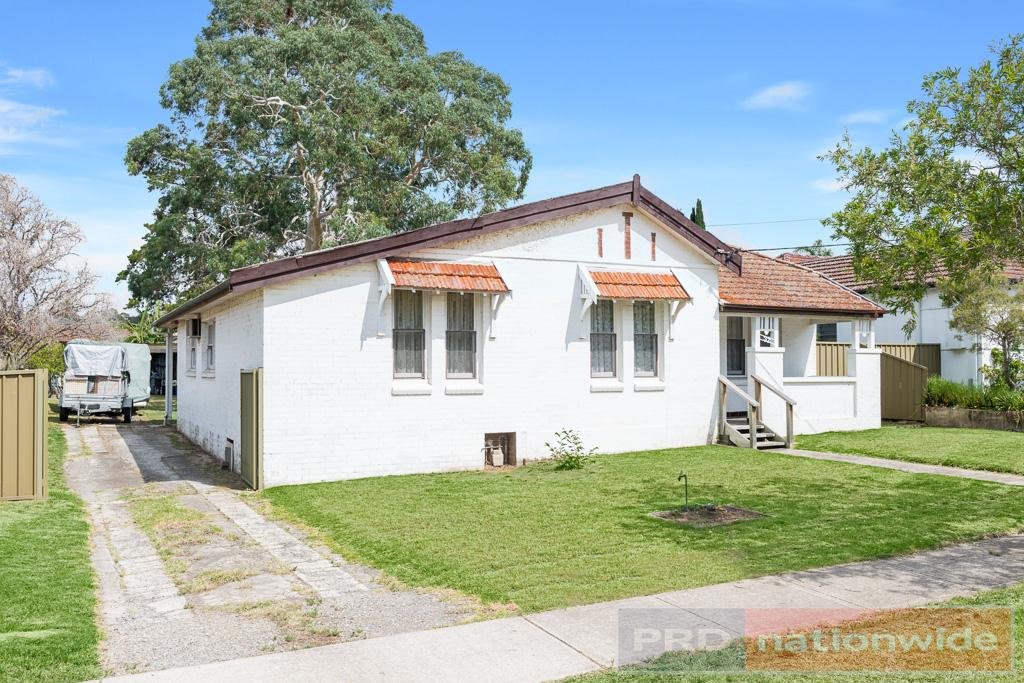 32 Brancourt Avenue BANKSTOWN 9