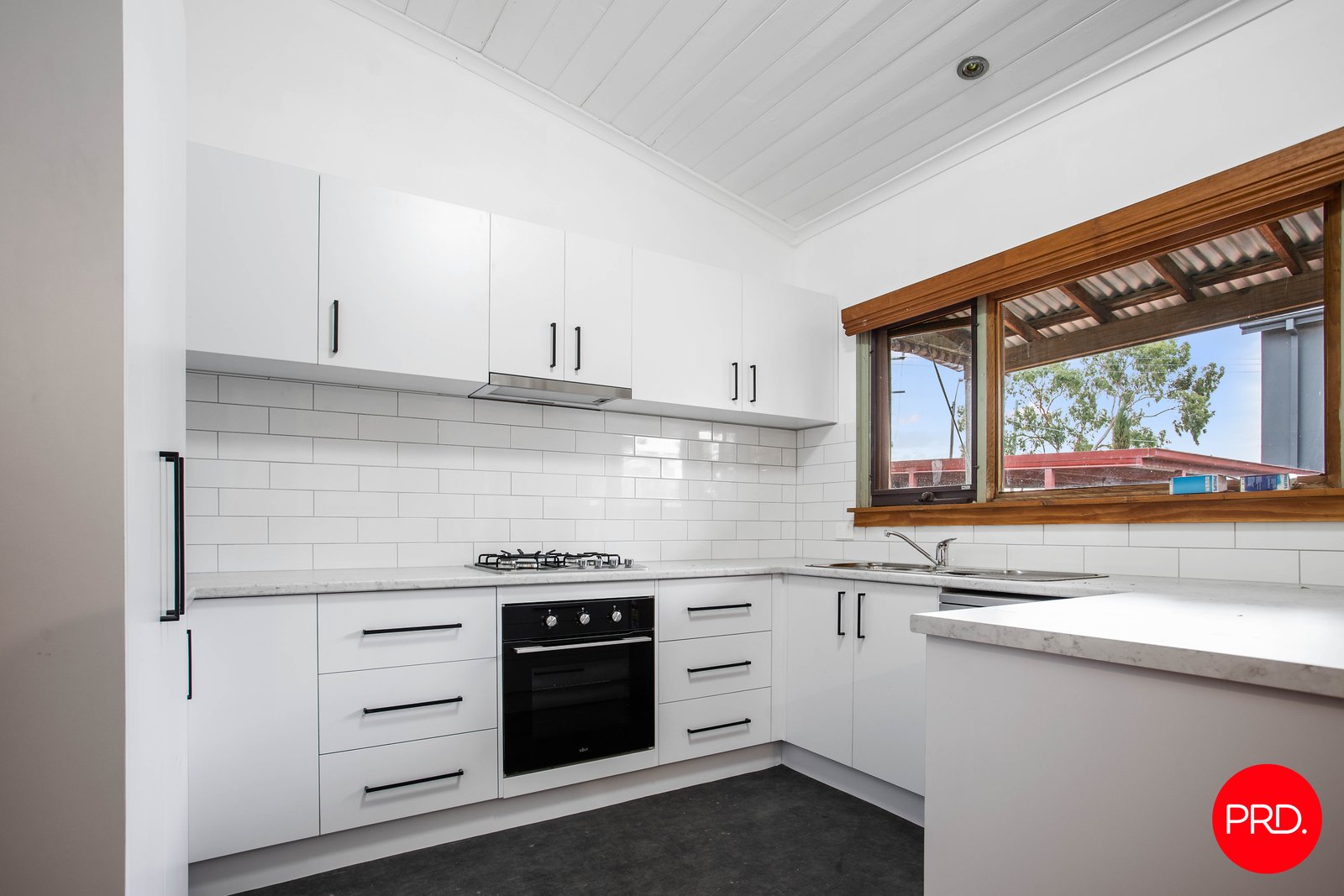 32 Breen Street QUARRY HILL 2