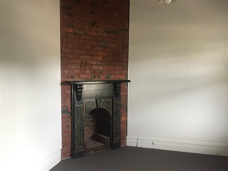 32 Breen Street QUARRY HILL 2