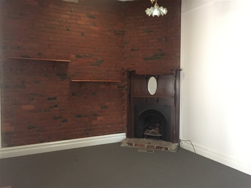 32 Breen Street QUARRY HILL 4