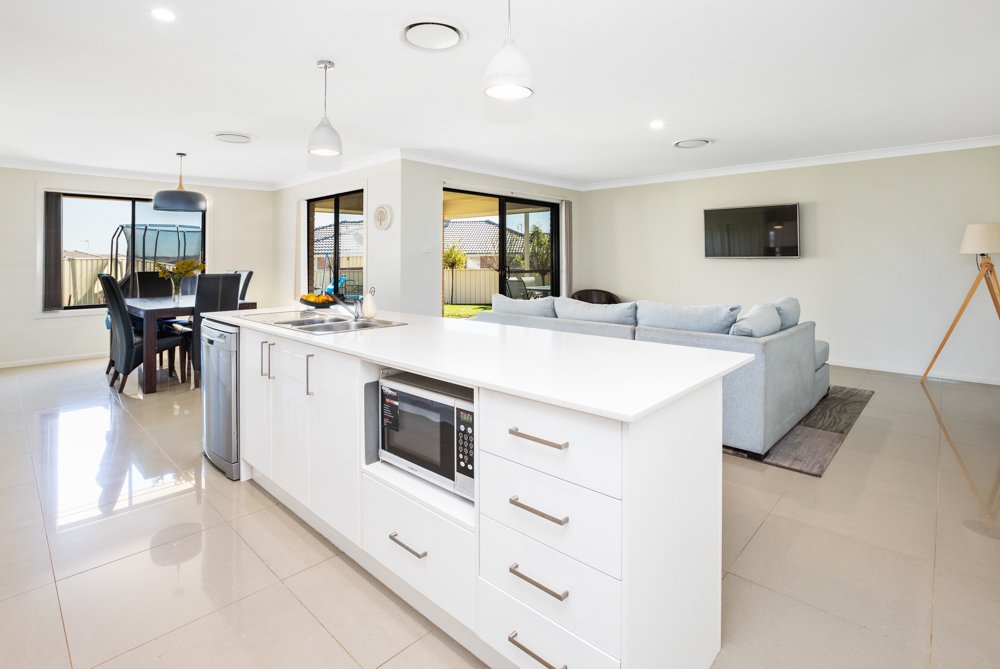 32 Brittany Avenue RUTHERFORD 6