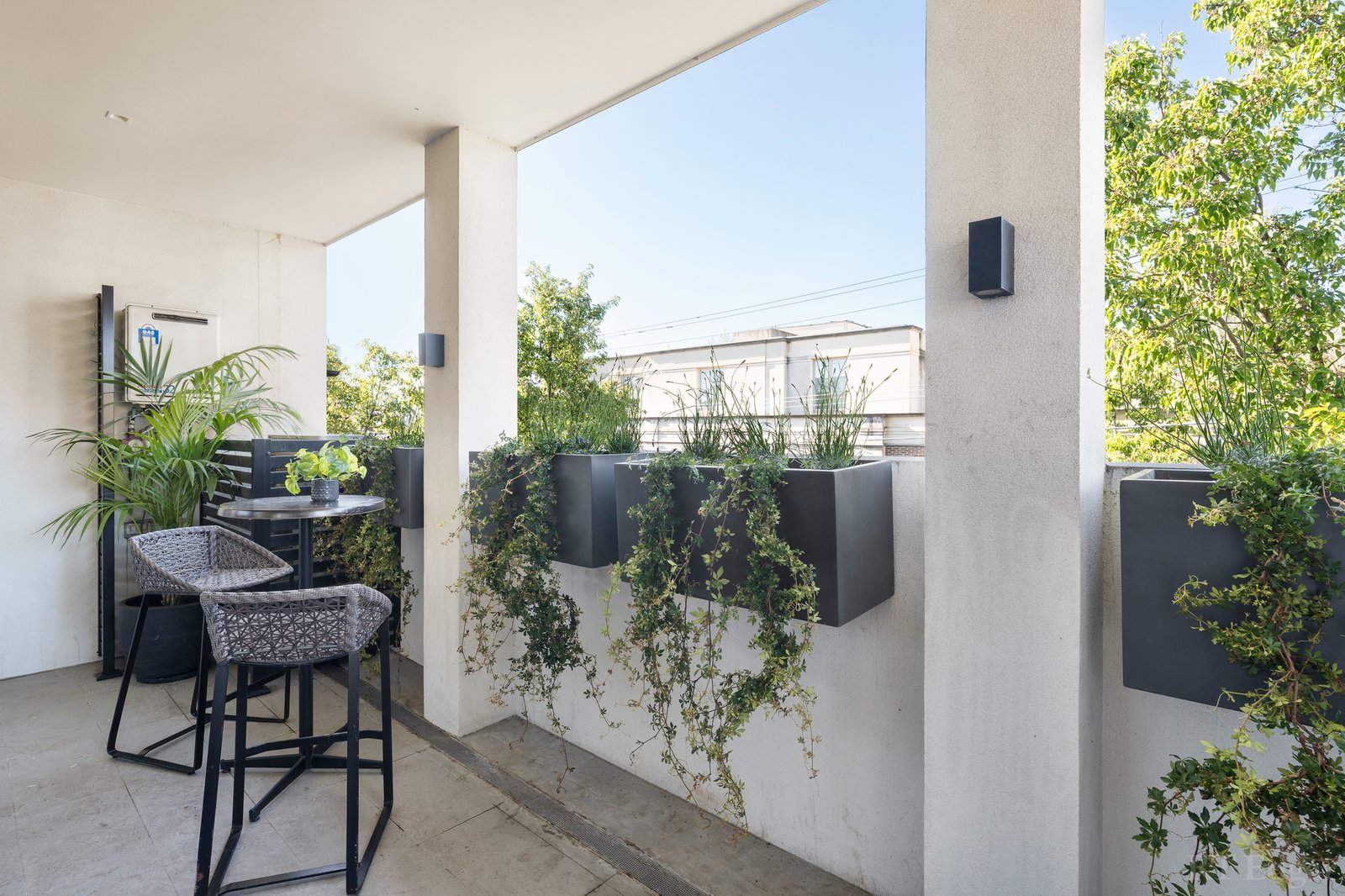 Real Estate and Property in 3/2 Brookville Road, Toorak, VIC