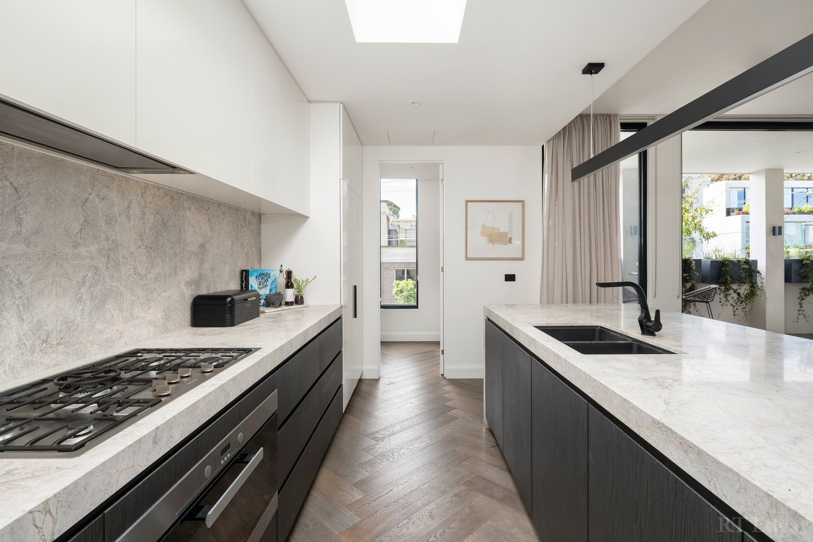 Real Estate and Property in 3/2 Brookville Road, Toorak, VIC