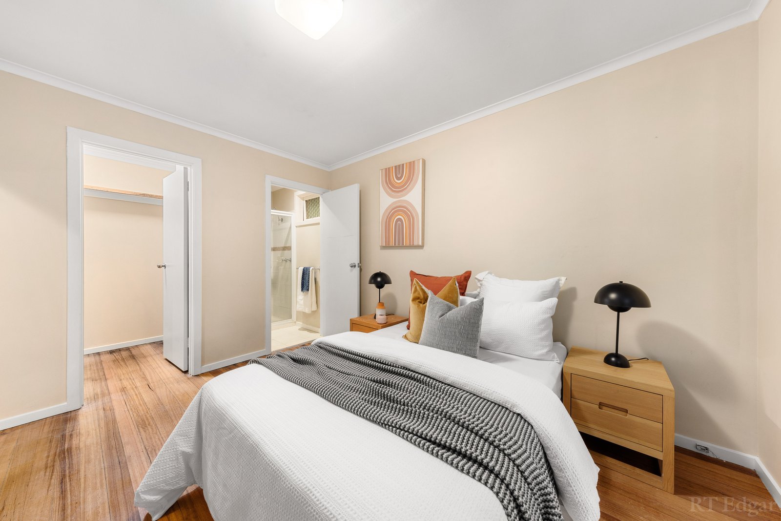 Real Estate and Property in 32 Broughton Avenue, Croydon, VIC