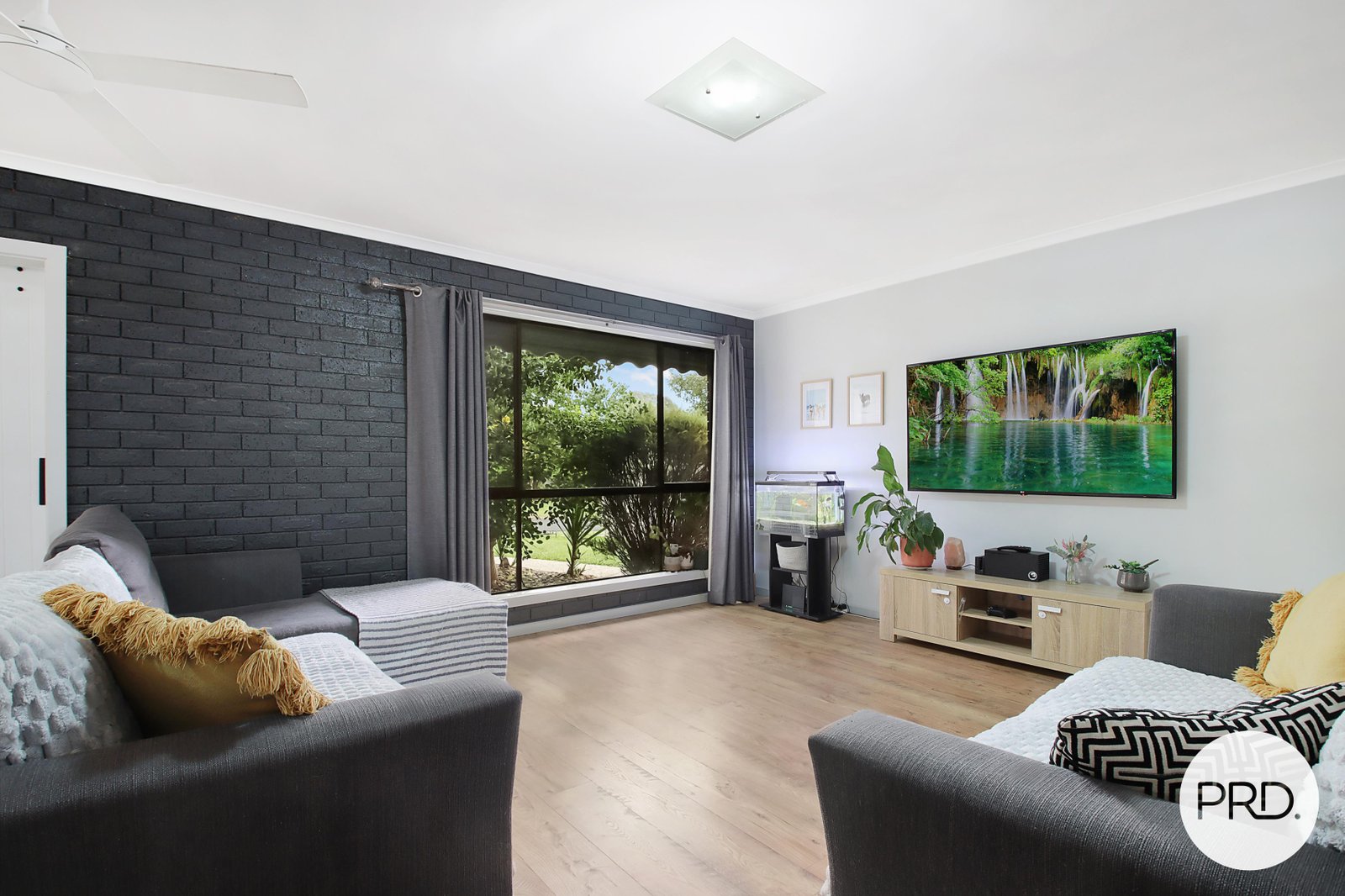 32 Bruce Street WEST WODONGA 3
