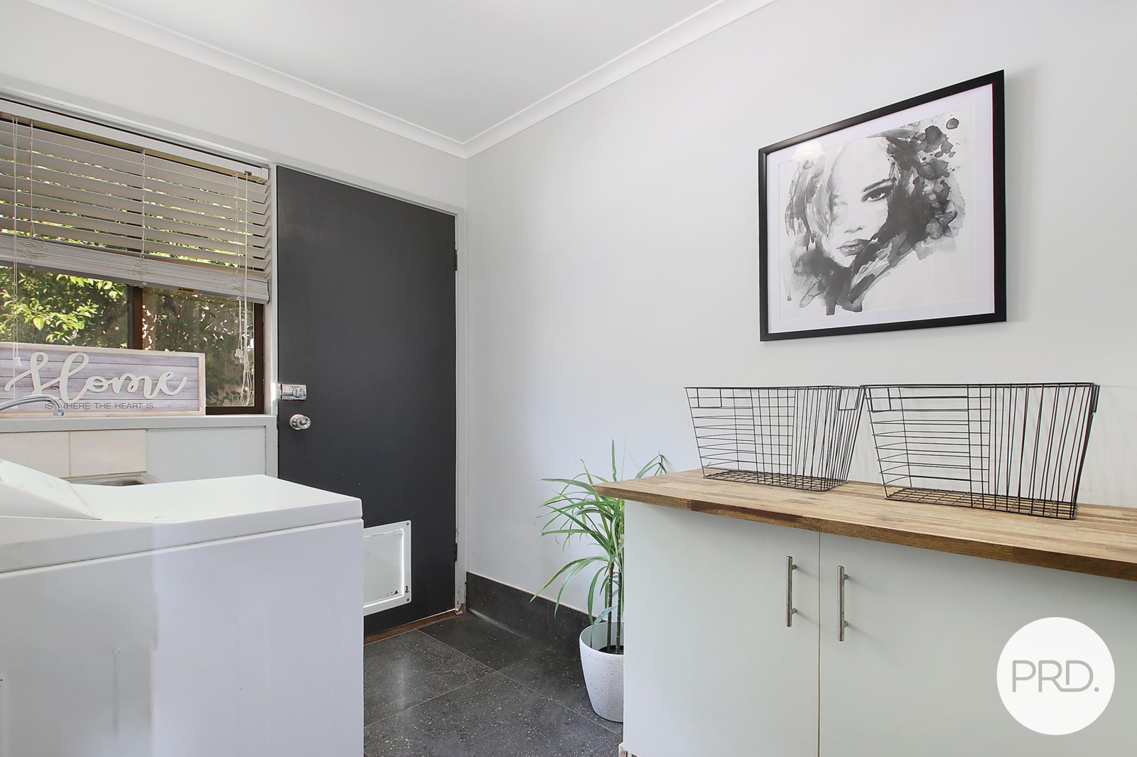32 Bruce Street WEST WODONGA 12
