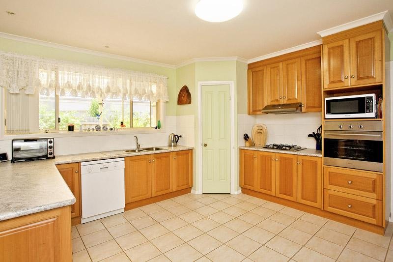 Gallery: 32 Burgundy Drive