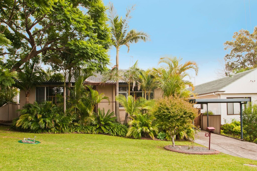 32 Burrell Crescent DAPTO 3